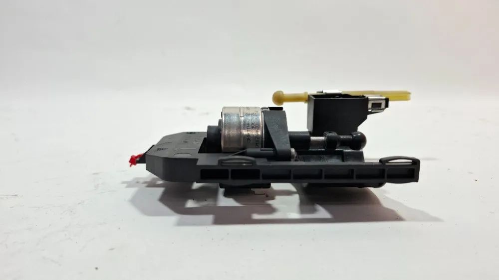Motor Nivelador Farol Esq. Mercedes C200 W205 2015 A 2018 Preto - Foto 5