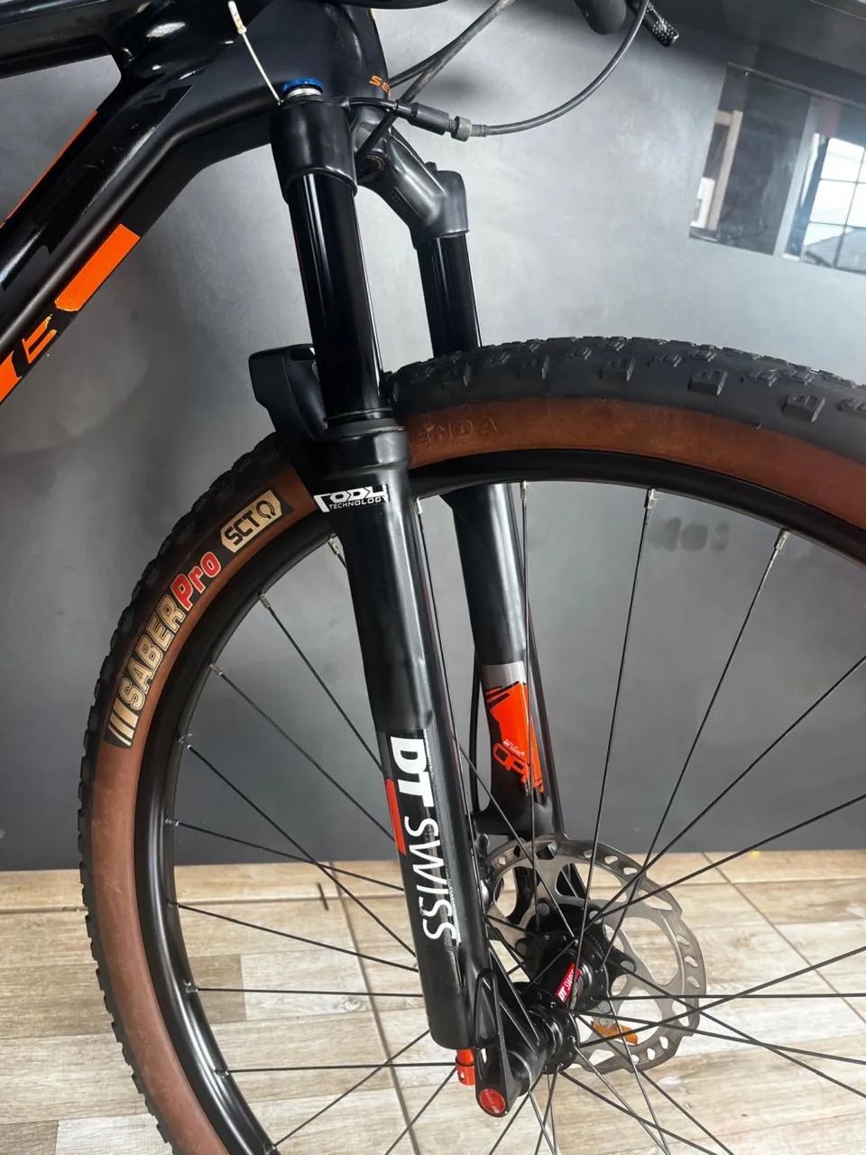BICICLETA MTB SENSE IMPACT CARBON EVO - SÓ COMPRAR E ANDAR - Foto 4
