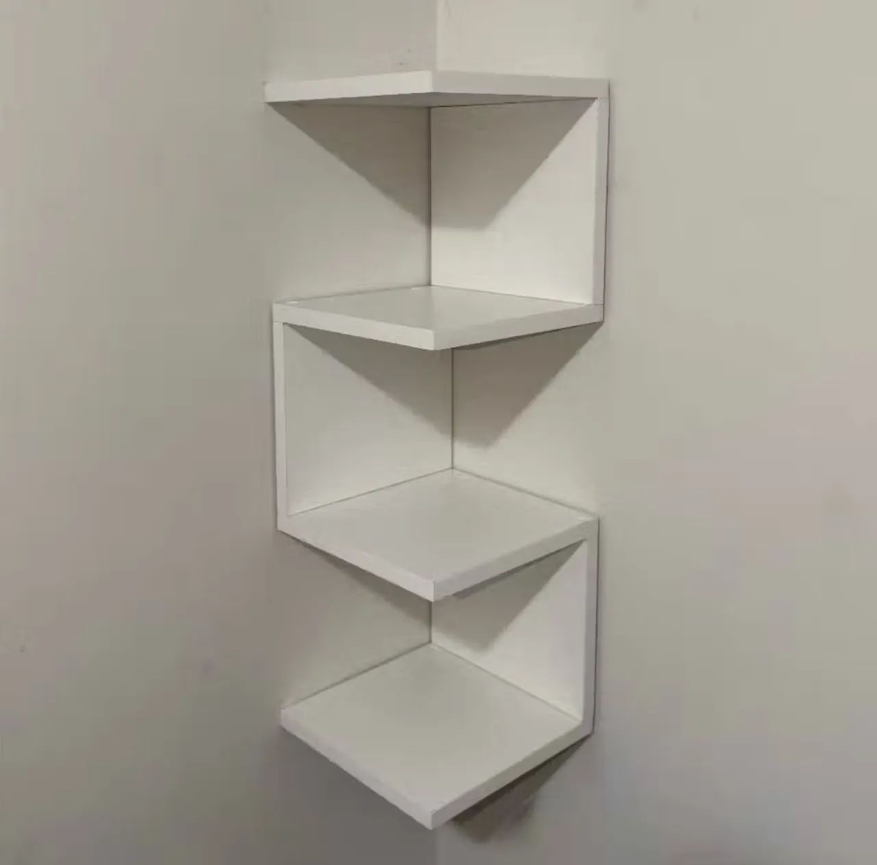 Prateleira de canto