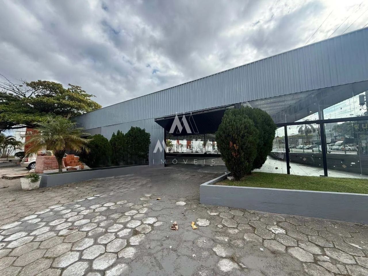Galpão Comercial para aluguel no bairro Capoeiras
