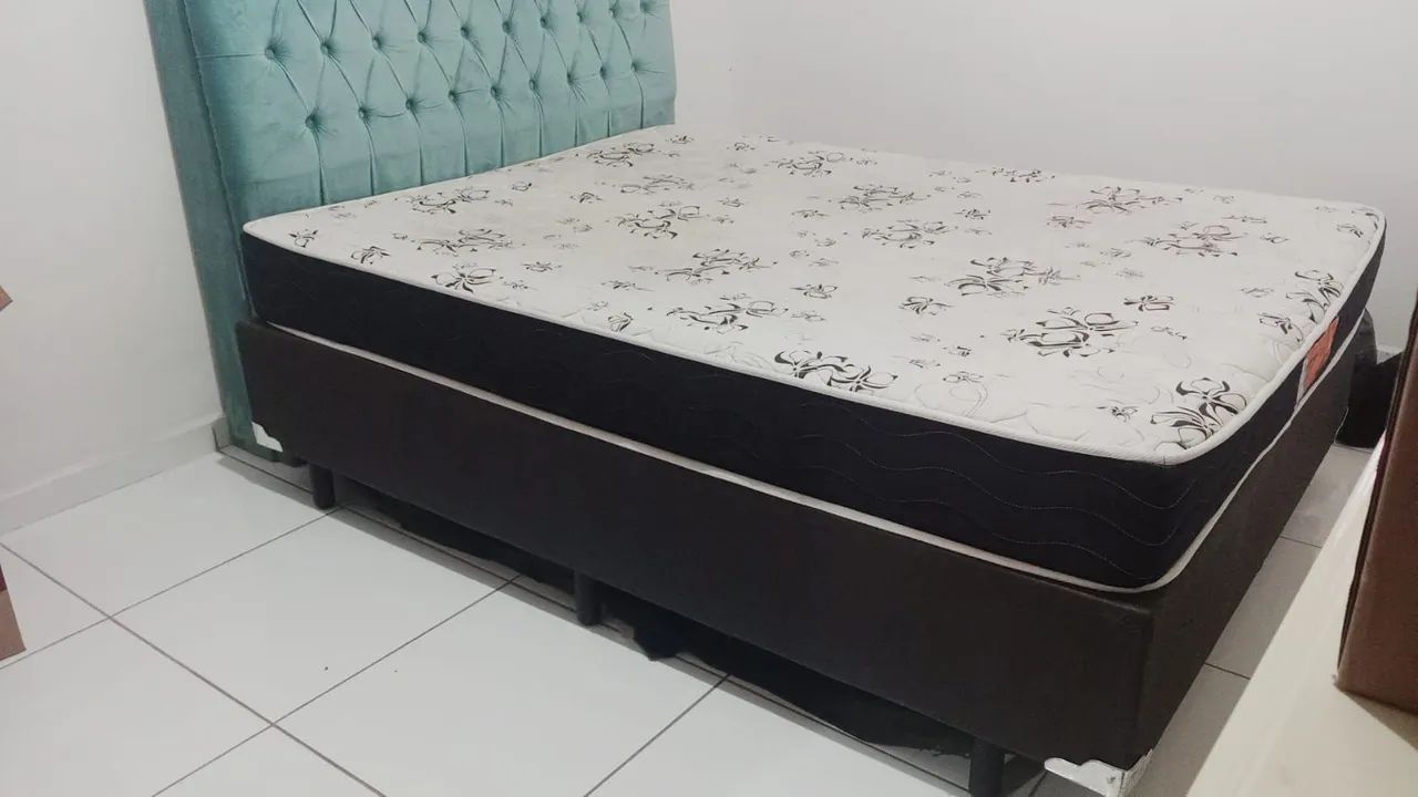 Cama box com colchão e cabeceira 