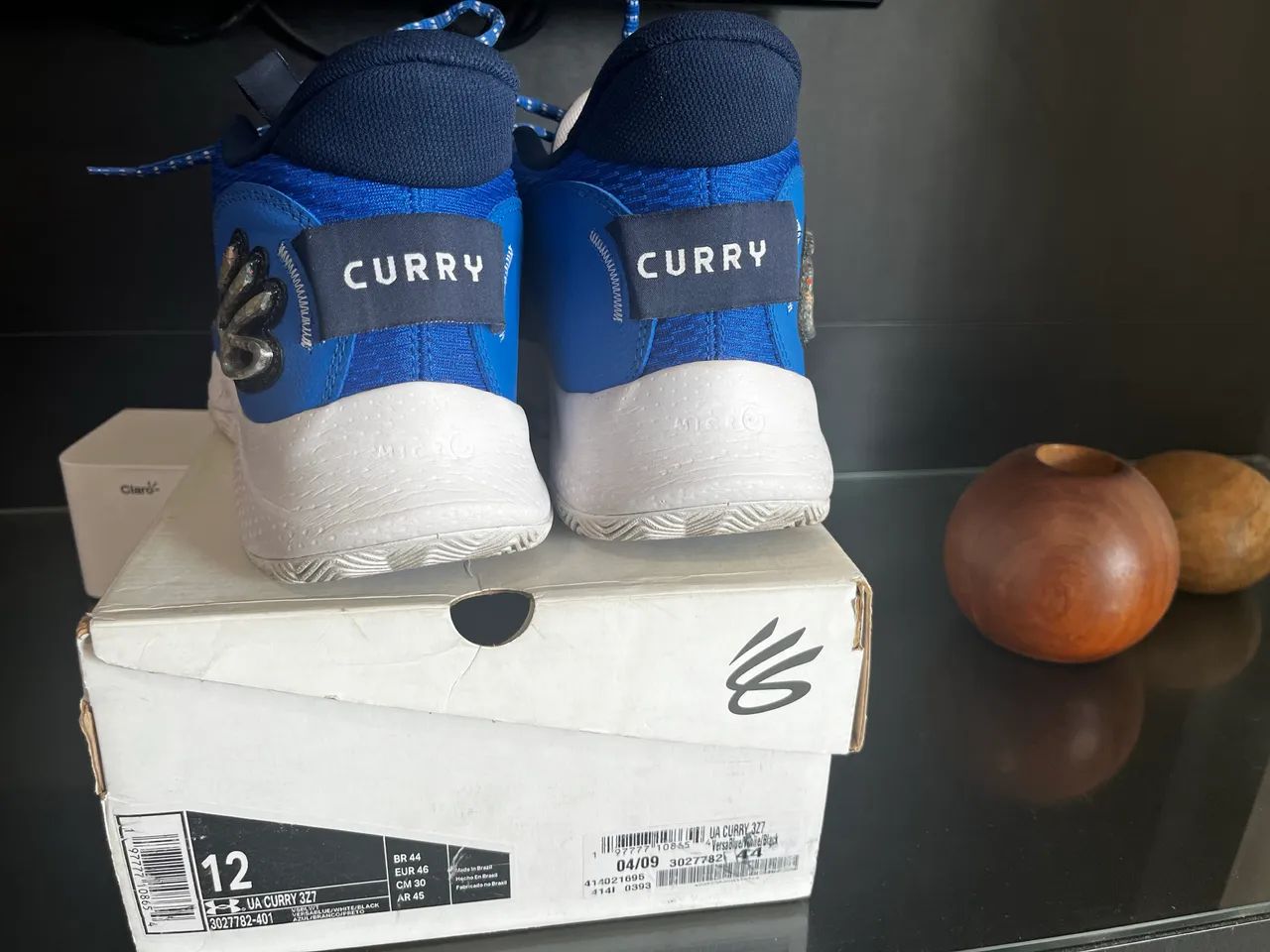 Tênis UA curry 3Z7 de quadra tamanho 44 azul - Calçados Esportivos