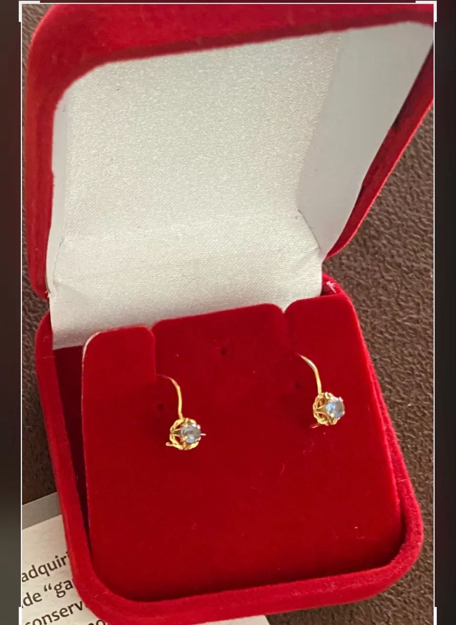 Vendo esse brinco de  ouro 18k