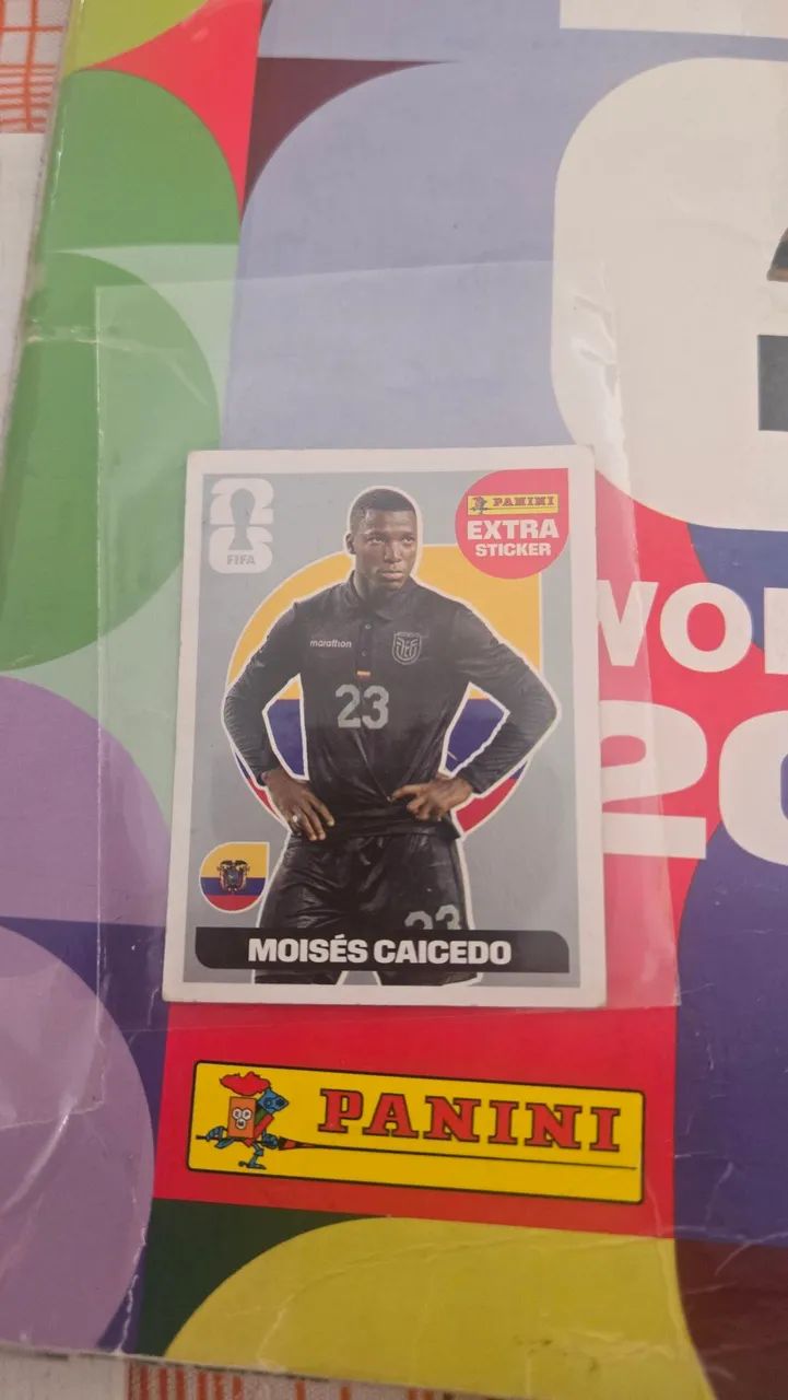 Figurinha prata fo moises caicedo