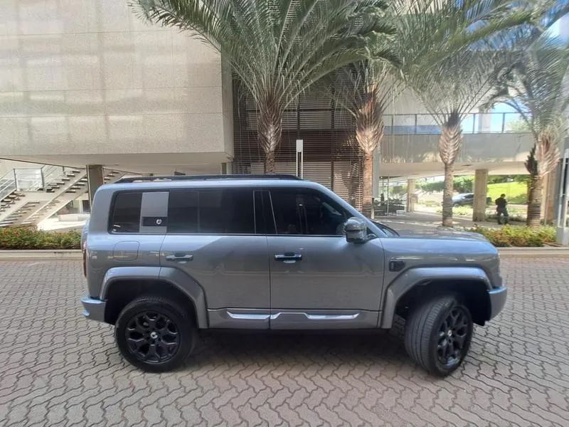 Denza B5 SUV híbrido plug-in, foto 7 de 20
