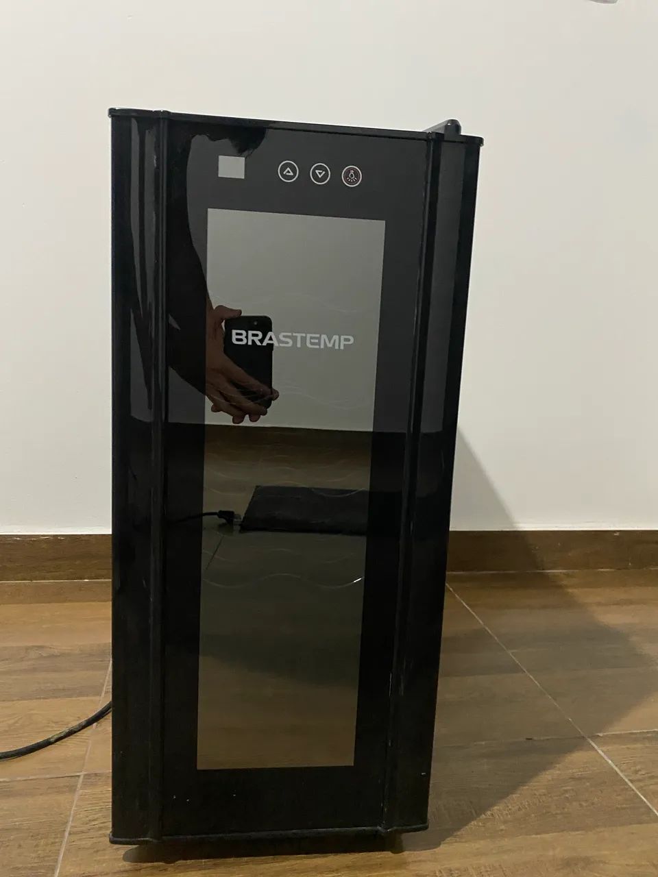 adega climatizada Brastemp modelo BZC12B