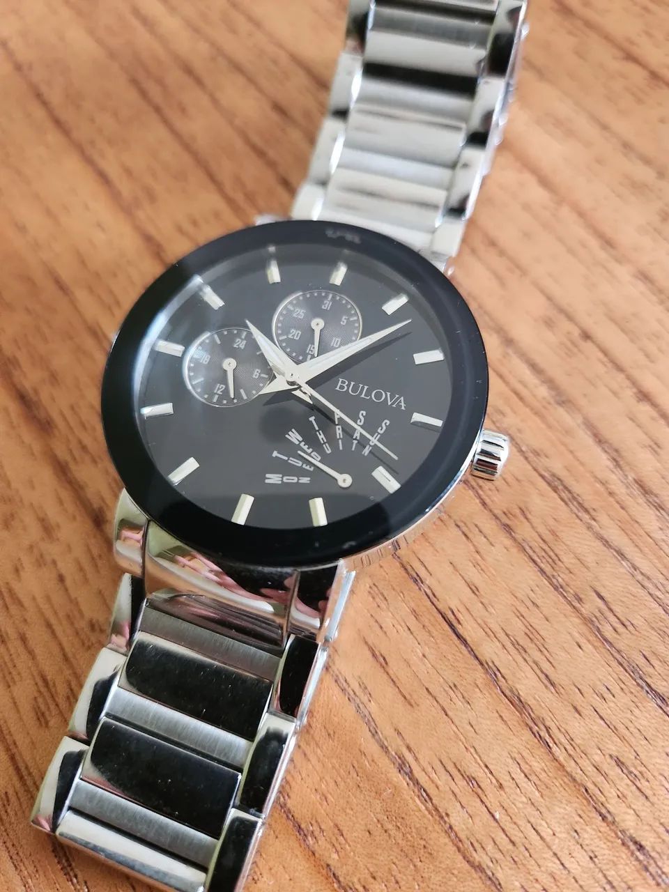 Relógio Bulova Modelo Futuro 