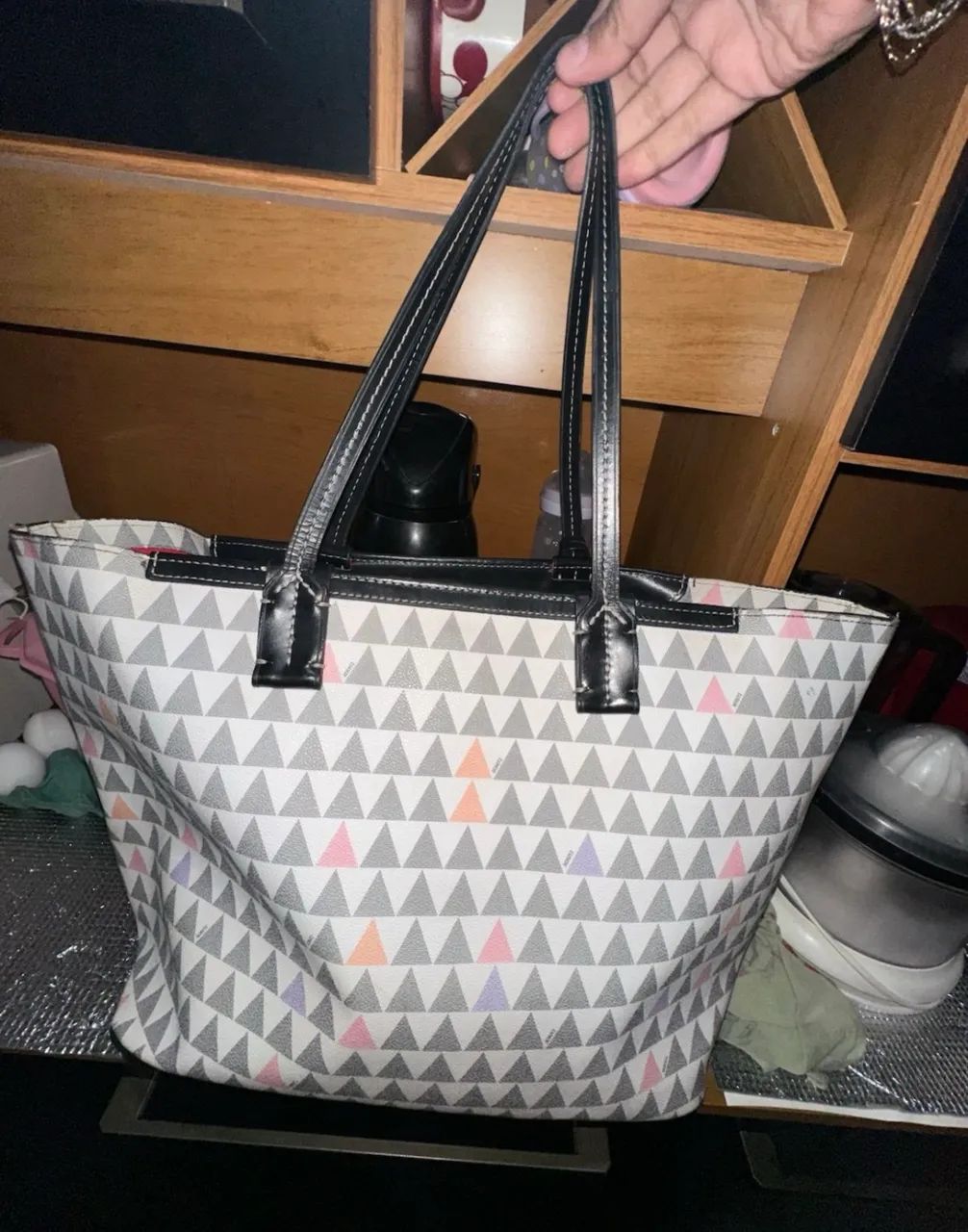 Bolsa Schutz Nina triangle - Foto 2