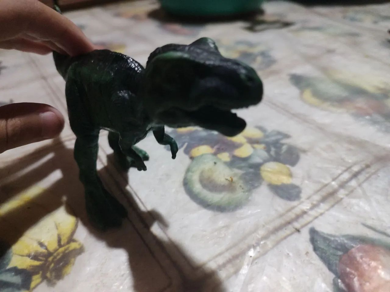 Action figure dinossauro rex