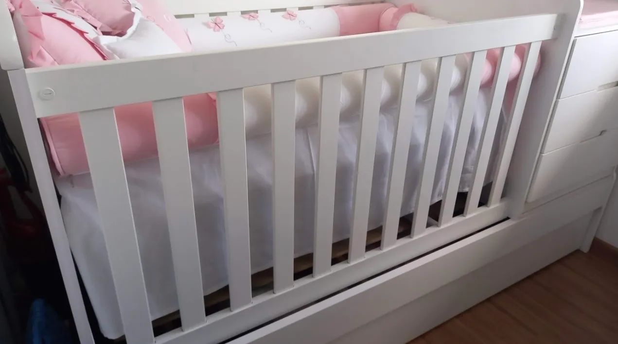 Berço com cômoda e cama auxiliar  - Foto 4