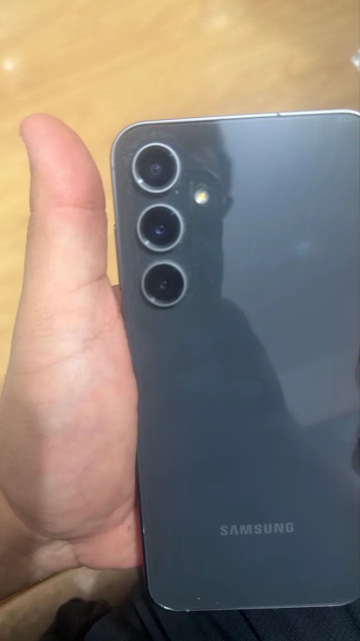 Vende Celular SAMSUNG S23 FÉ - Foto 2