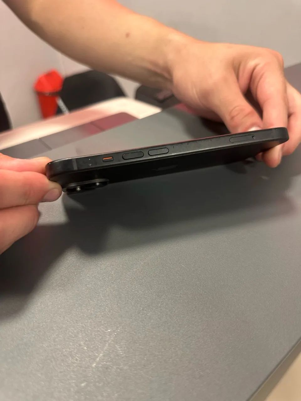 iPhone 15 128gb preto- em Excelente estado - Foto 4