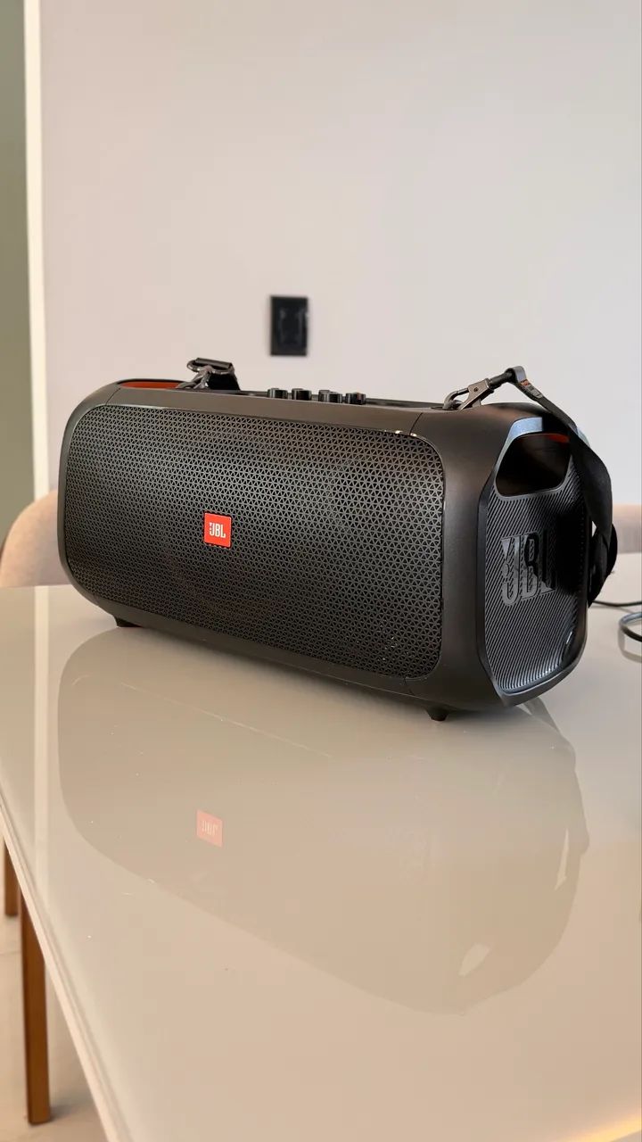 Caixa jbl partybox semi nova  - Foto 2