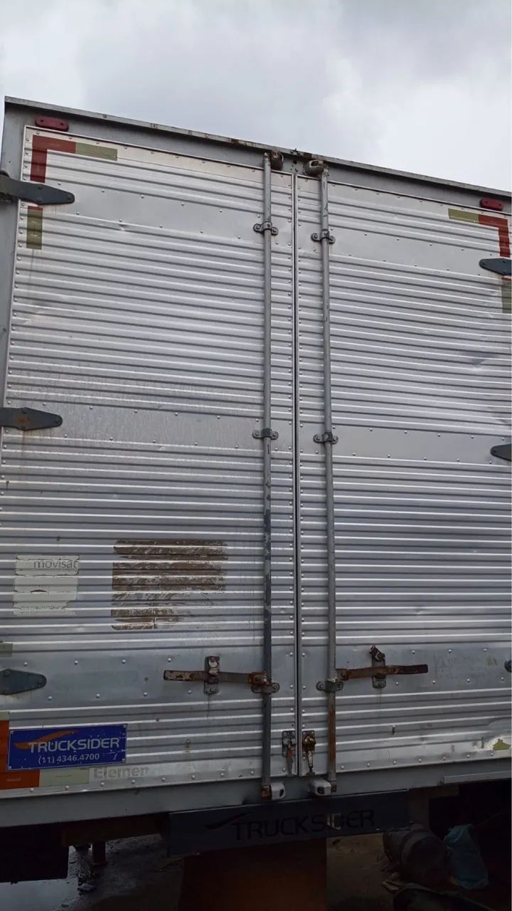 Baú para iveco com avanço  - Foto 2