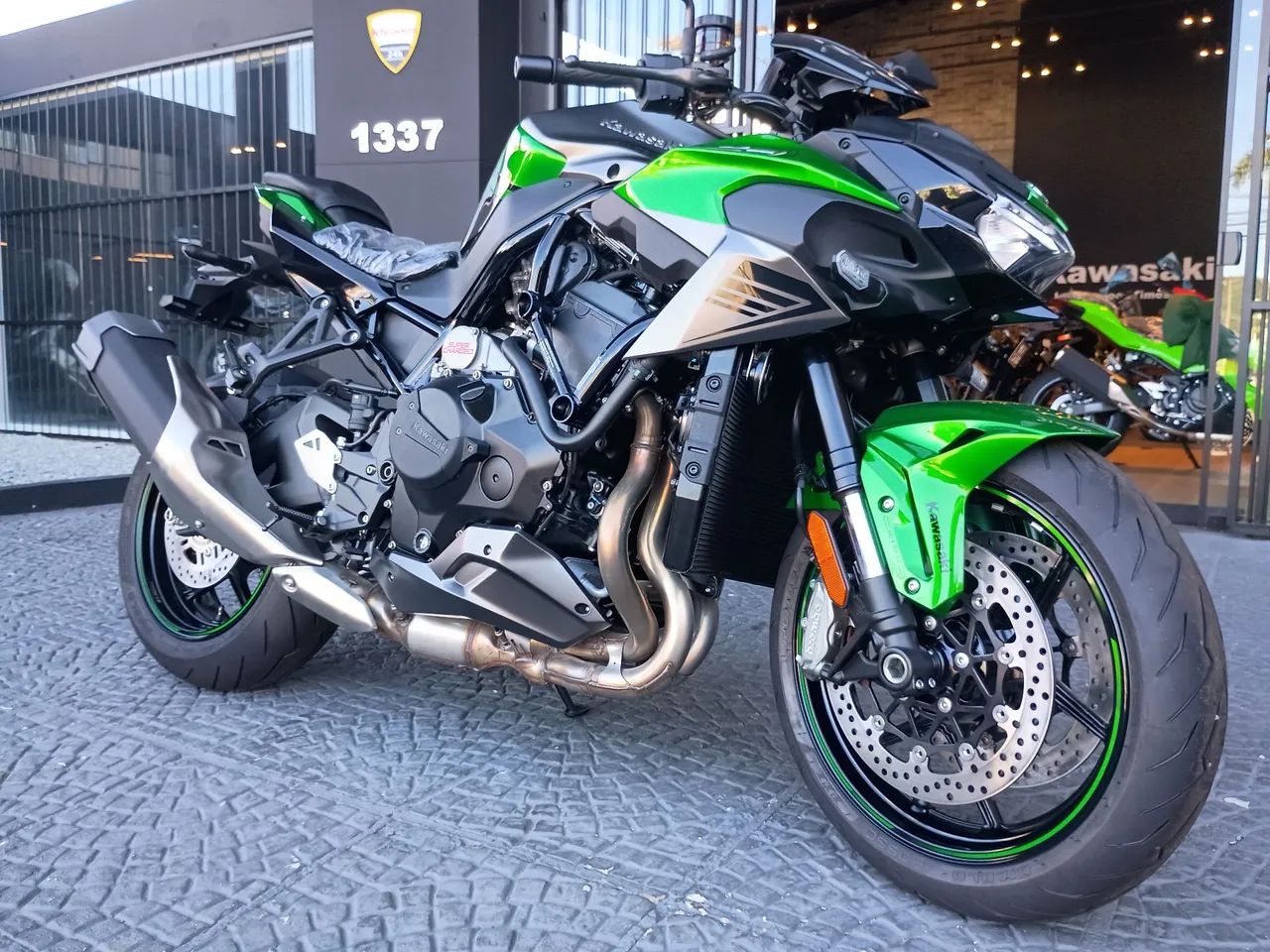 TOKIO台湾版 Kawasaki 1000 H2 2025 - 1468809849 | OLX