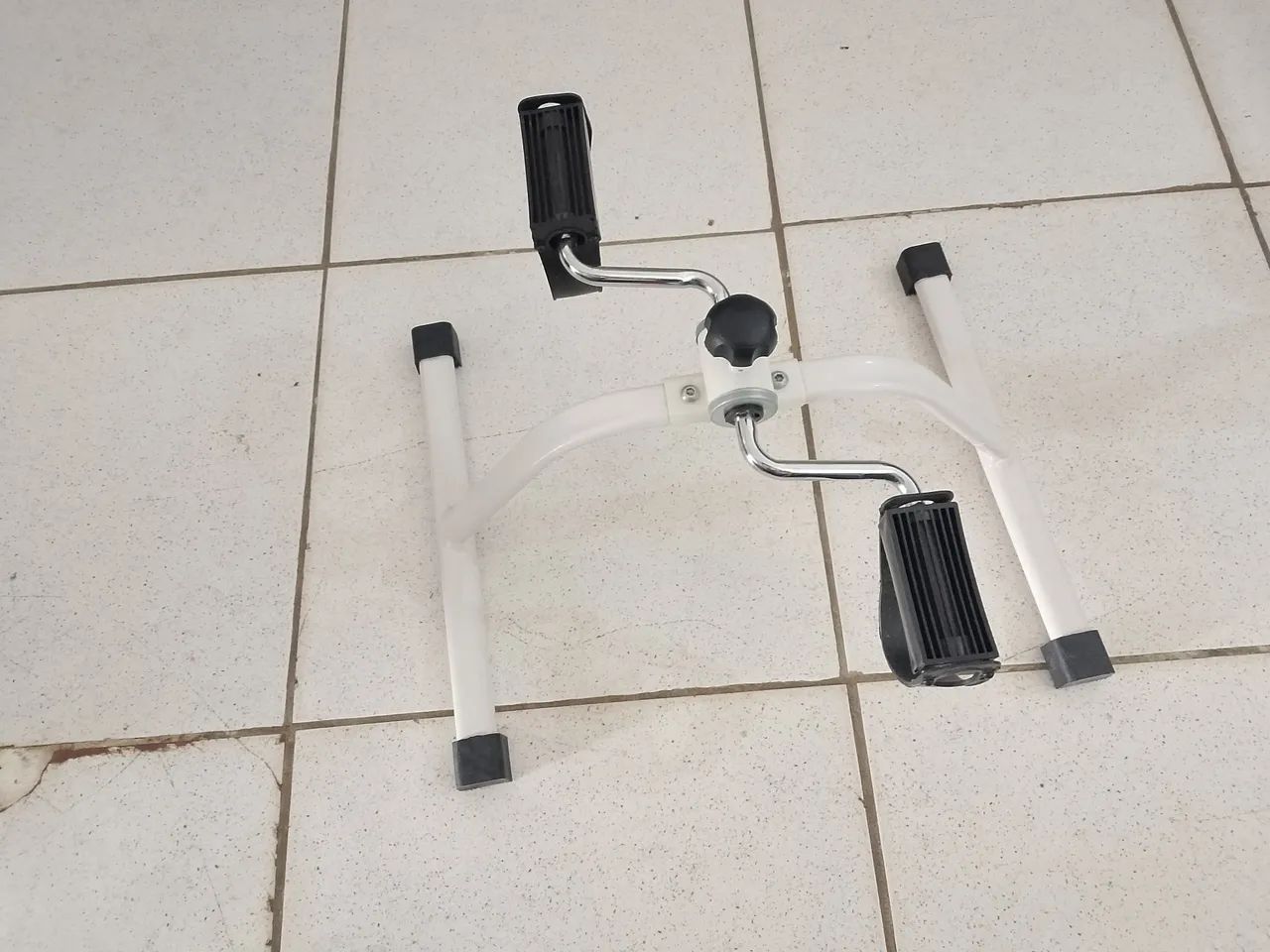 BICICLETA ERGOMÉTRICA NOVA SEM USO  - Foto 2