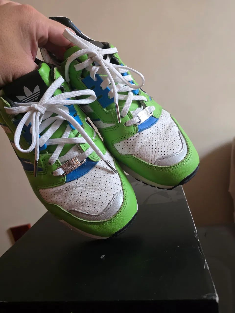 Tenis Kawasaki x adidas ZX 8000 