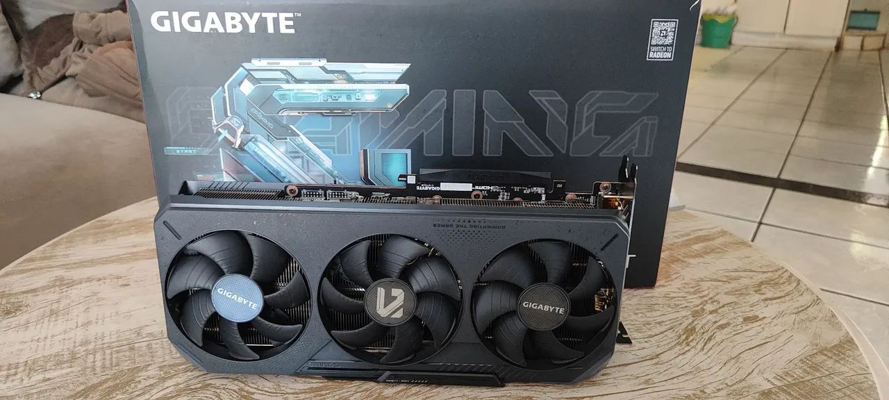 RX 9070 XT 16gb Gigabyte  - Foto 3
