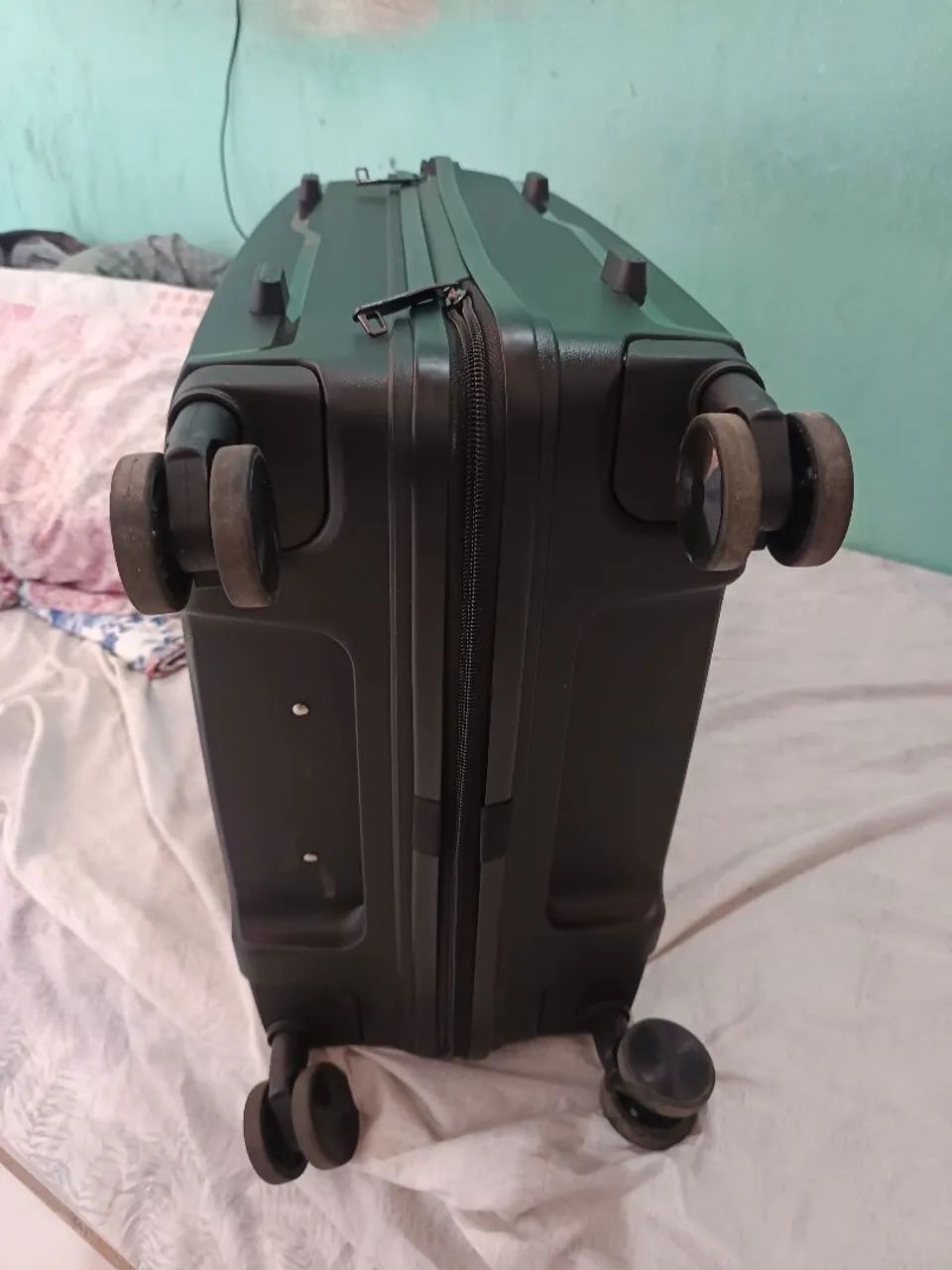Vendo mala de viagem linda e topp...  - Foto 5