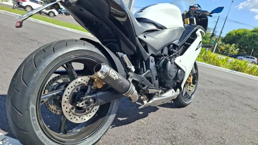 HONDA CBR 600F 2013 - Foto 3