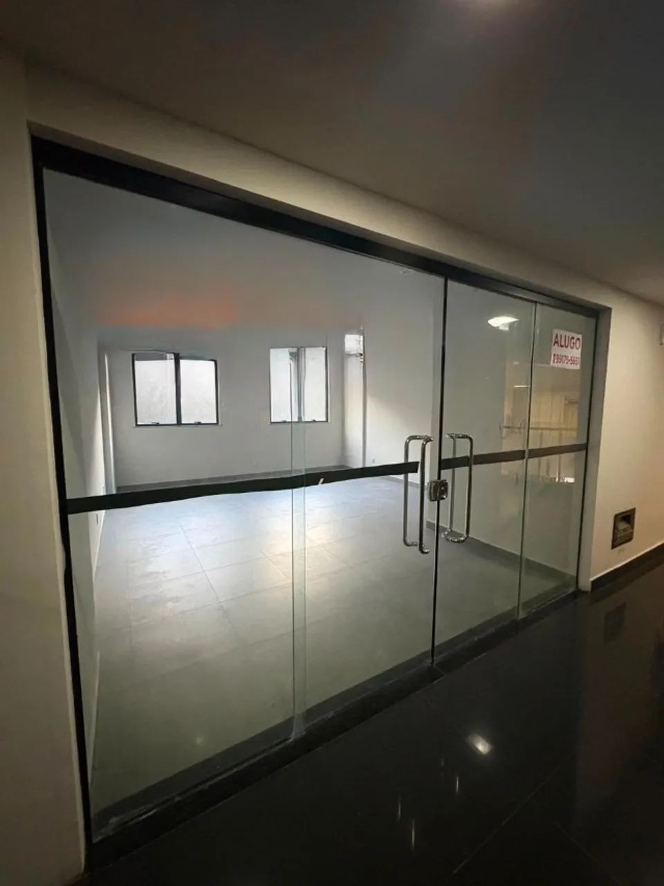 Alugo Sala Comercial Com Central de Ar Na José Malcher  - Foto 4