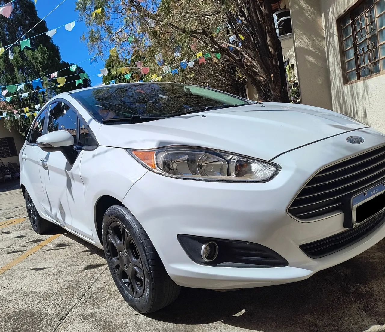 Ford Fiesta Fiesta Sedan 1.6 16V Flex Aut. 2015