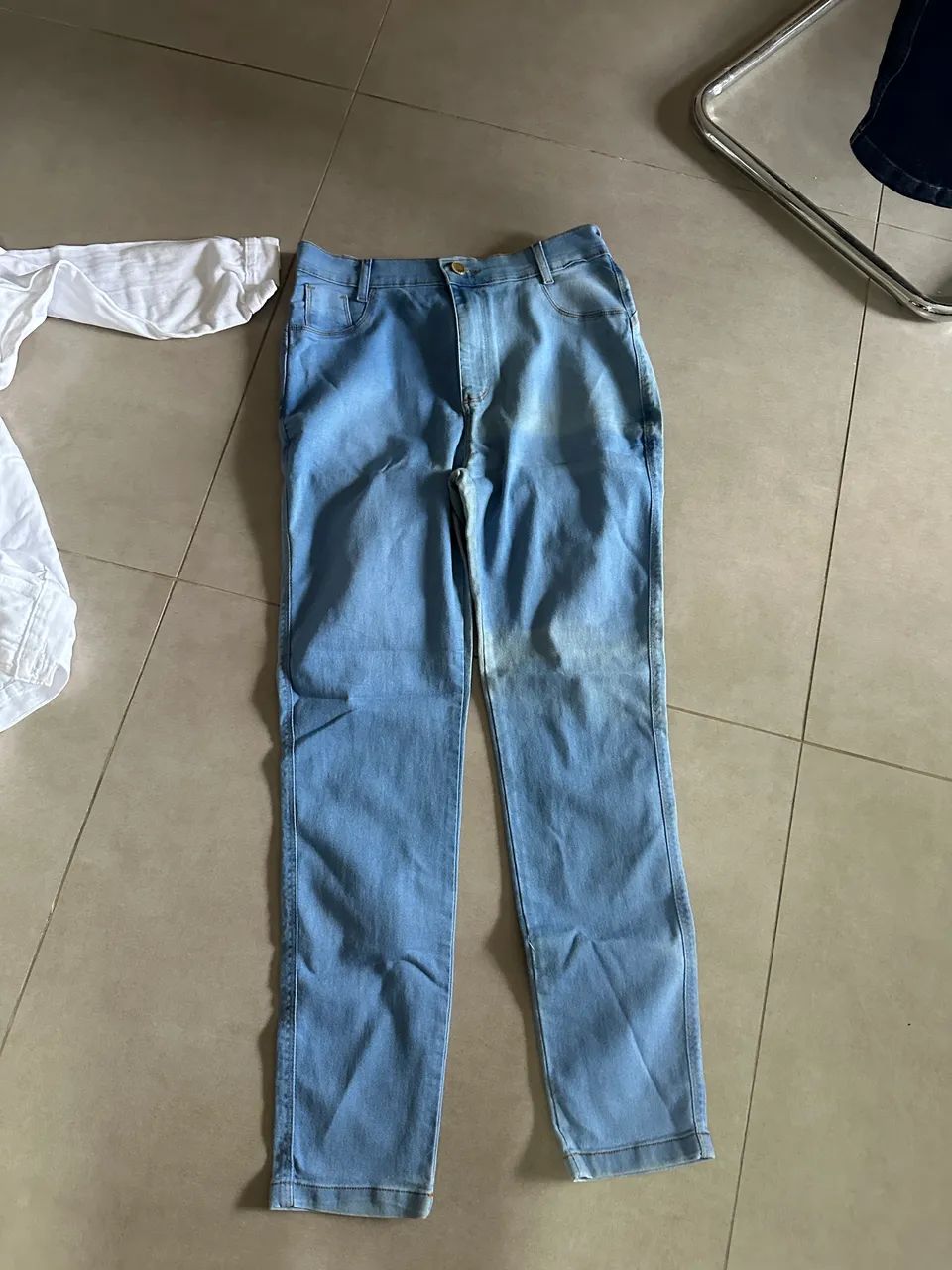 Lote Roupas com Pequenos Defeitos - Foto 4