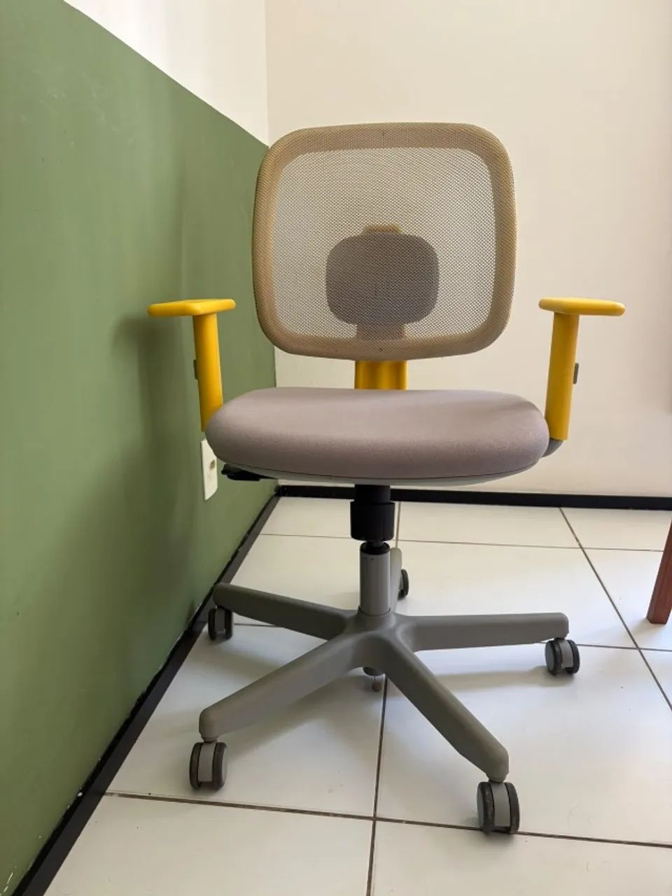 Cadeira de Escritório Flexform Dot Amarela 