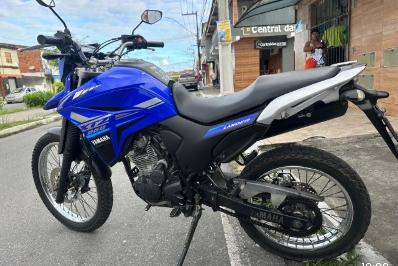 Vendo xtz ano 2020/2021 completa