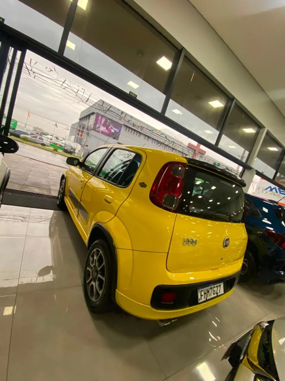 Fiat Uno Sporting 1.4 EVO Fire Flex 8V 4P 2013 - Foto 3