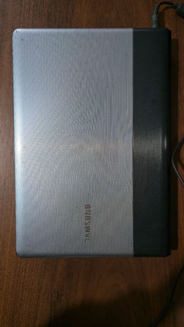 Notebook Samsung NP300E4C (modelo NP300E4C-AD2BR)