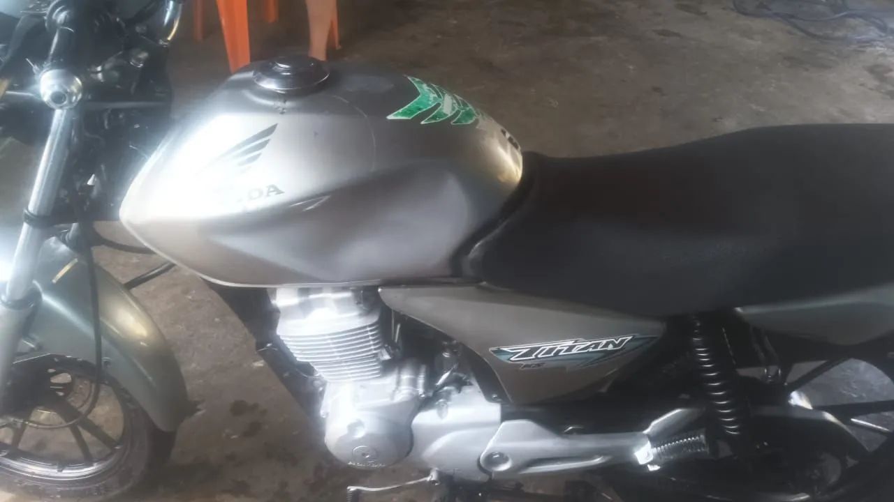 Titan 150 - Foto 2