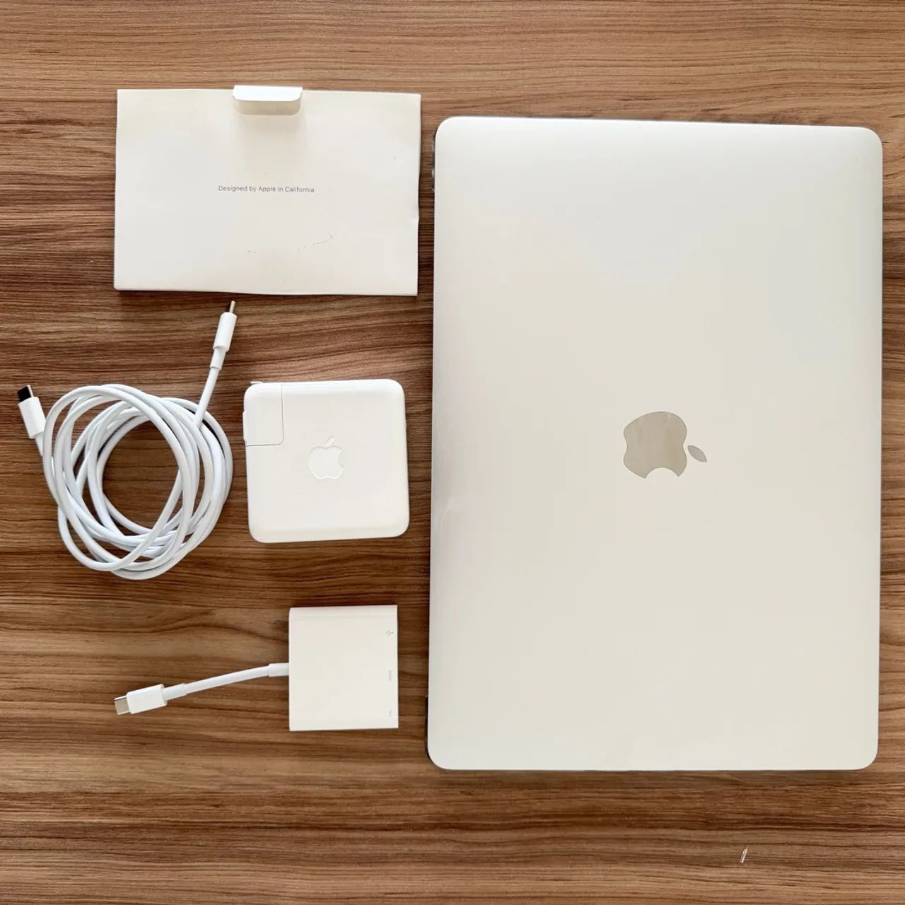 MacBook Pro 13 - M2 2022 + Adaptador Apple USB C Multiportas - Foto 2