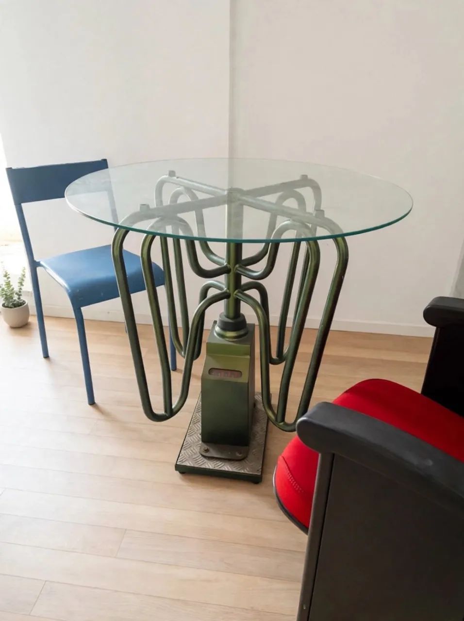 Mesa de vidro com design elegante 