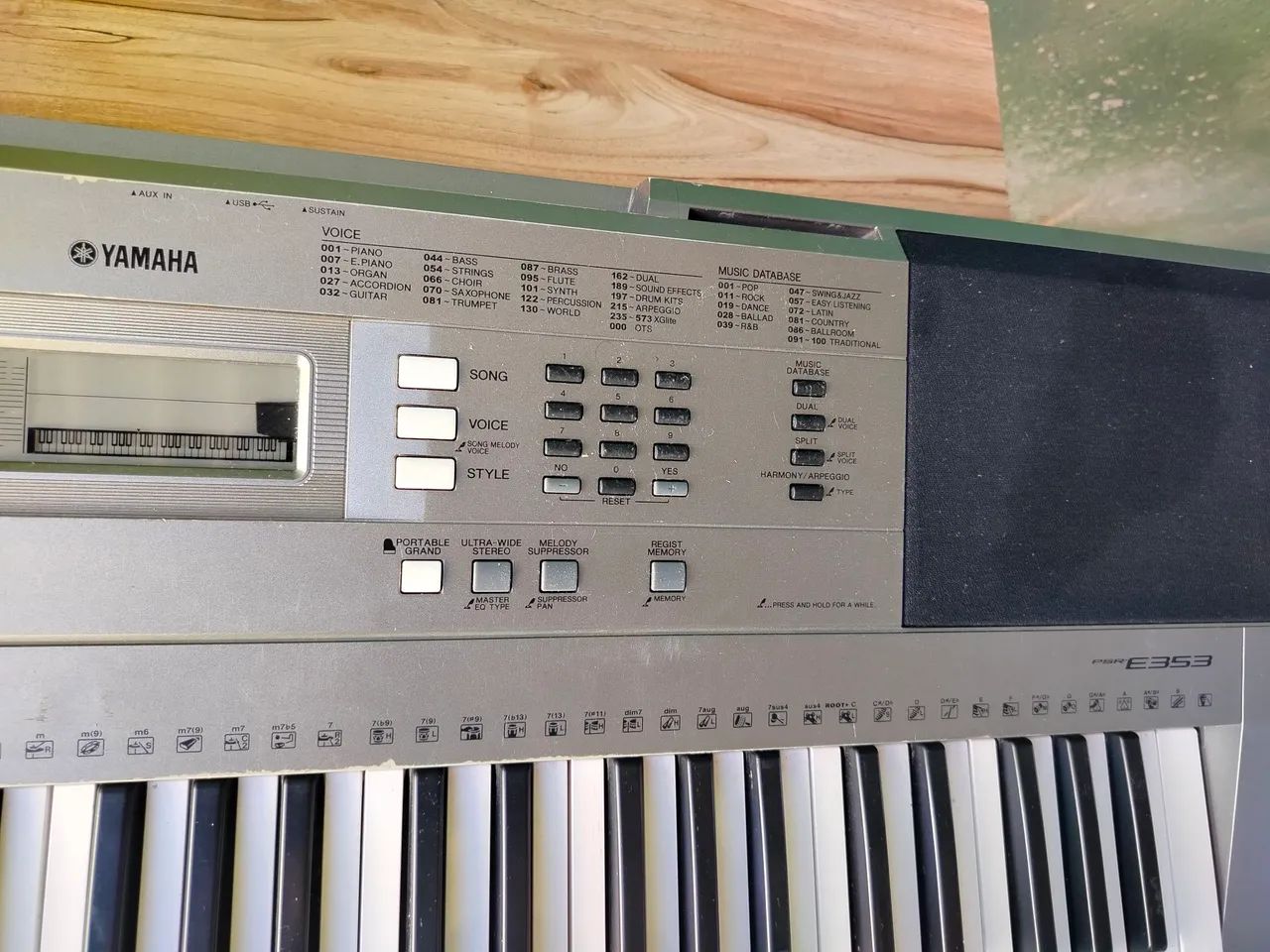 Teclado Yahama E353 para retirada de peças  - Foto 4