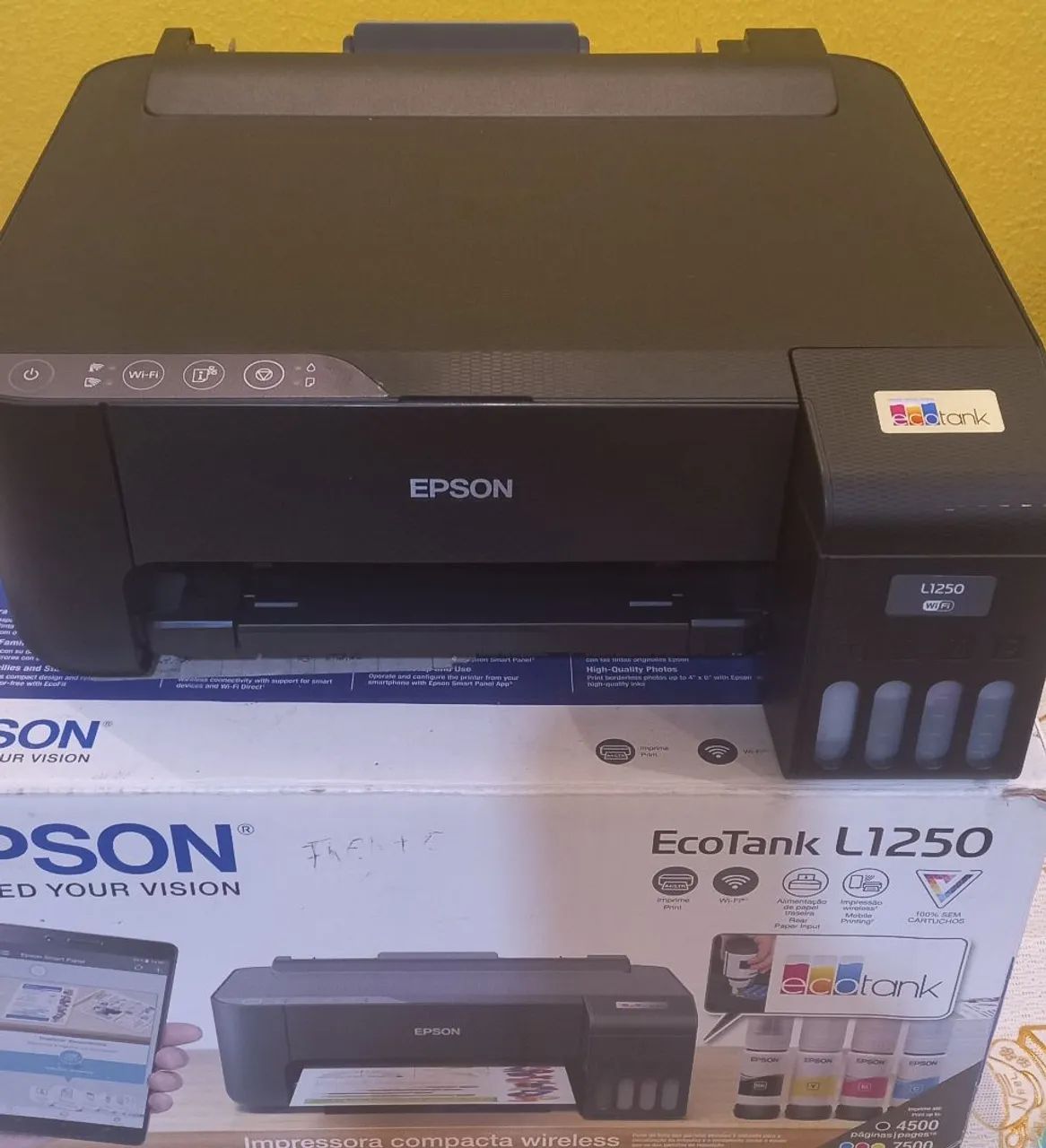 Impressora com  tonner de tinta