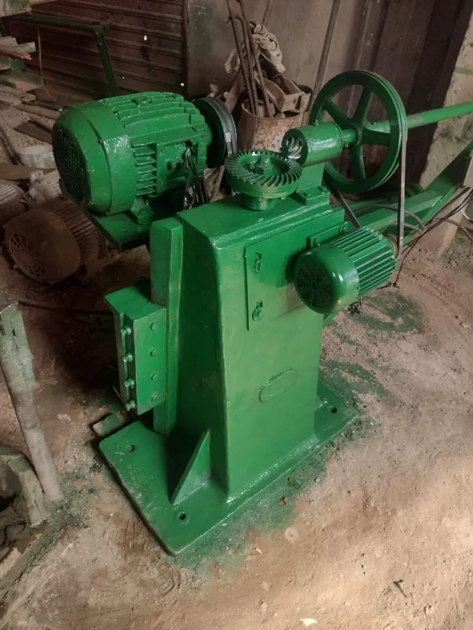 Maquinario pra corte de granito