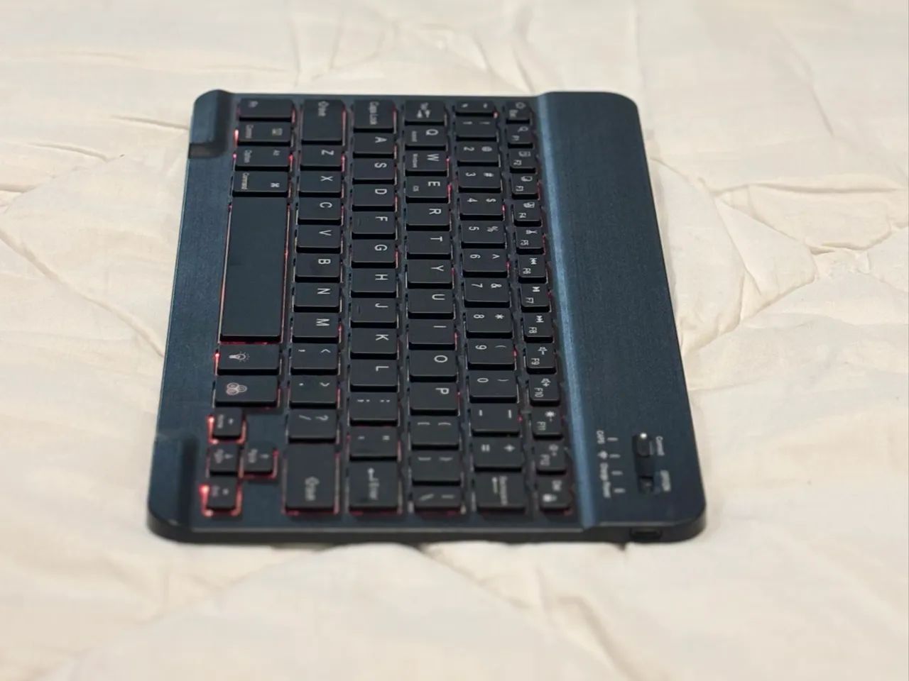 teclado bluetooth com led colorido - Foto 2
