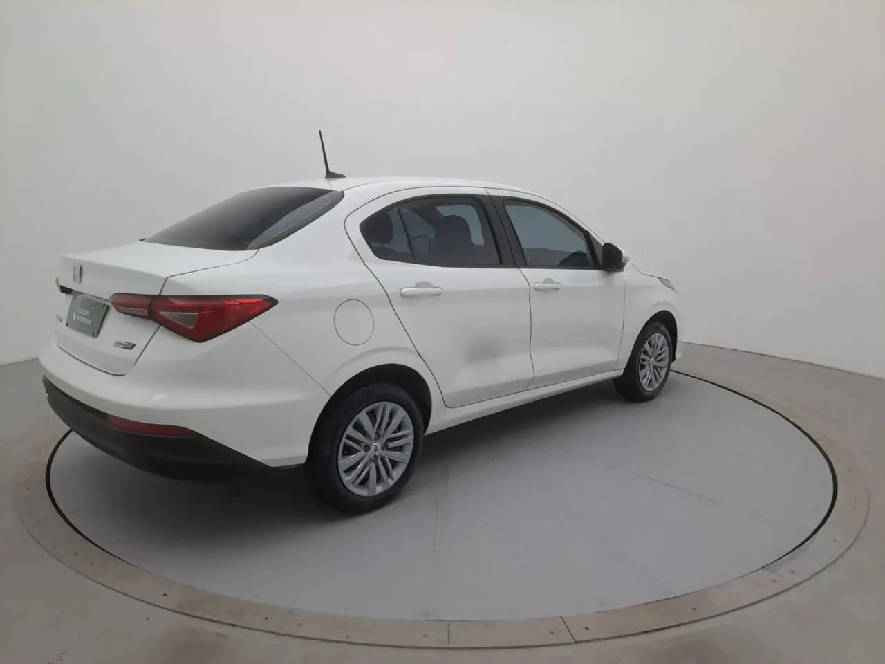 Fiat Cronos DRIVE 1.3 8V Flex Aut., foto 5 de 18
