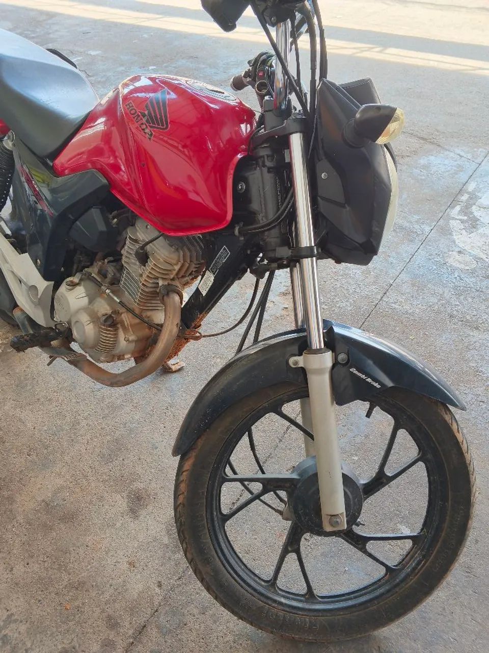 Vendo moto usada
