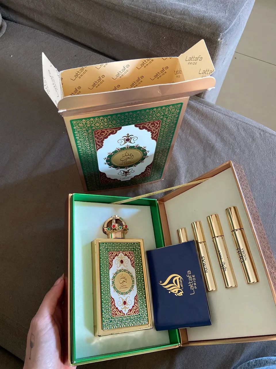 Perfume Queen of Arabia Lattafa Eau de Parfum 100ml Original + 4 Amostras - Foto 5