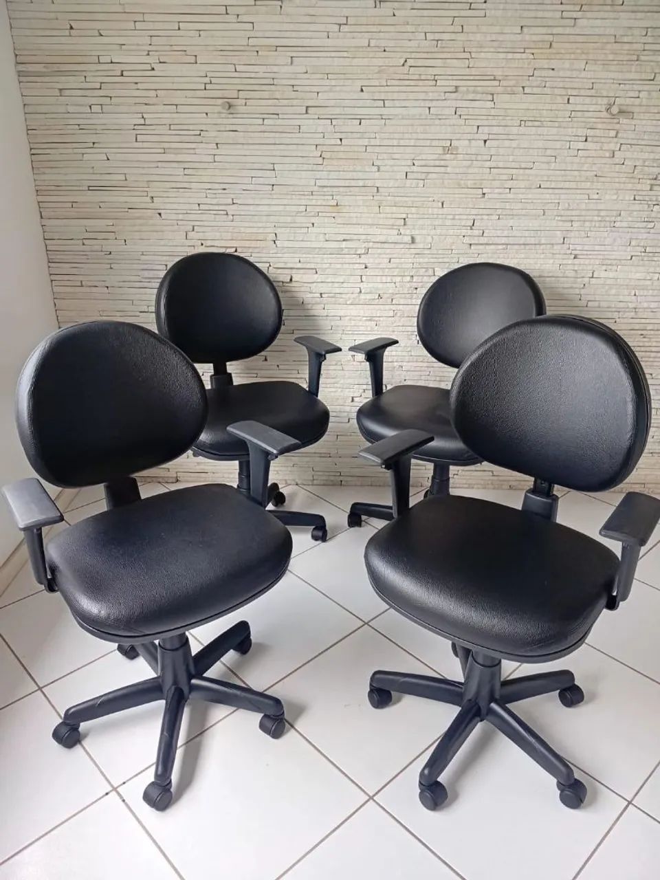 Cadeira de escritório operativa 
