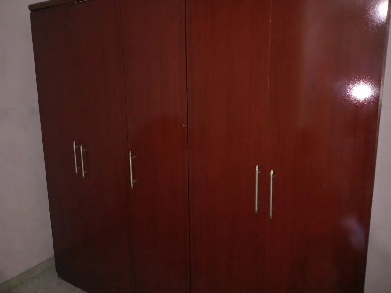 Armário de quarto com 5 portas