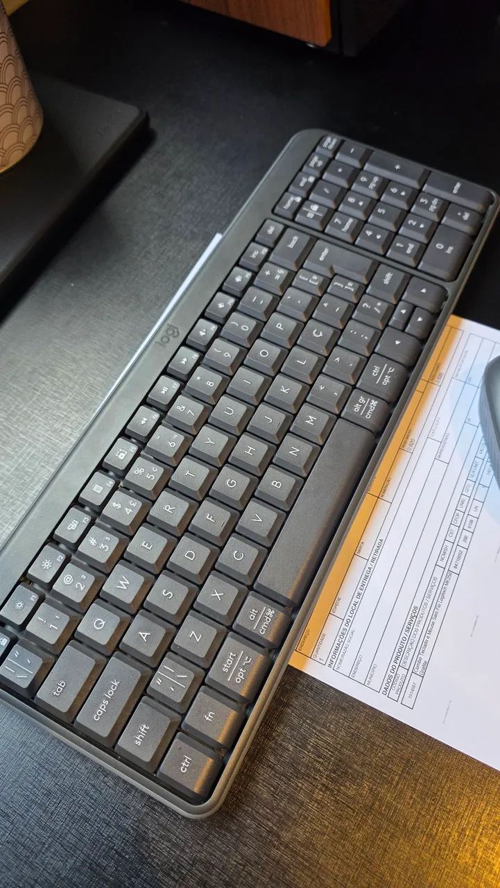 Teclado e mouse Bluetooth (conecta direto sem receptor) logiteck mk250 seminovo com nota - Foto 2