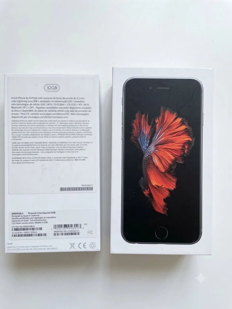 Caixa IPhone 6 com acessórios