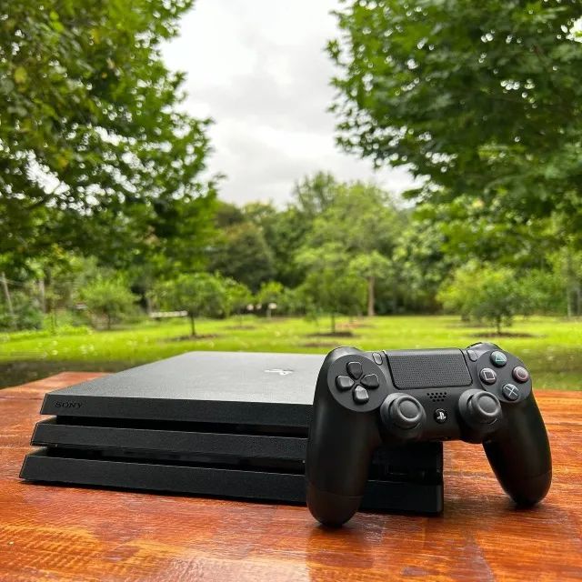 Console PlayStation 4 Pro 1TB com Controle Original e Caixa - Foto 2