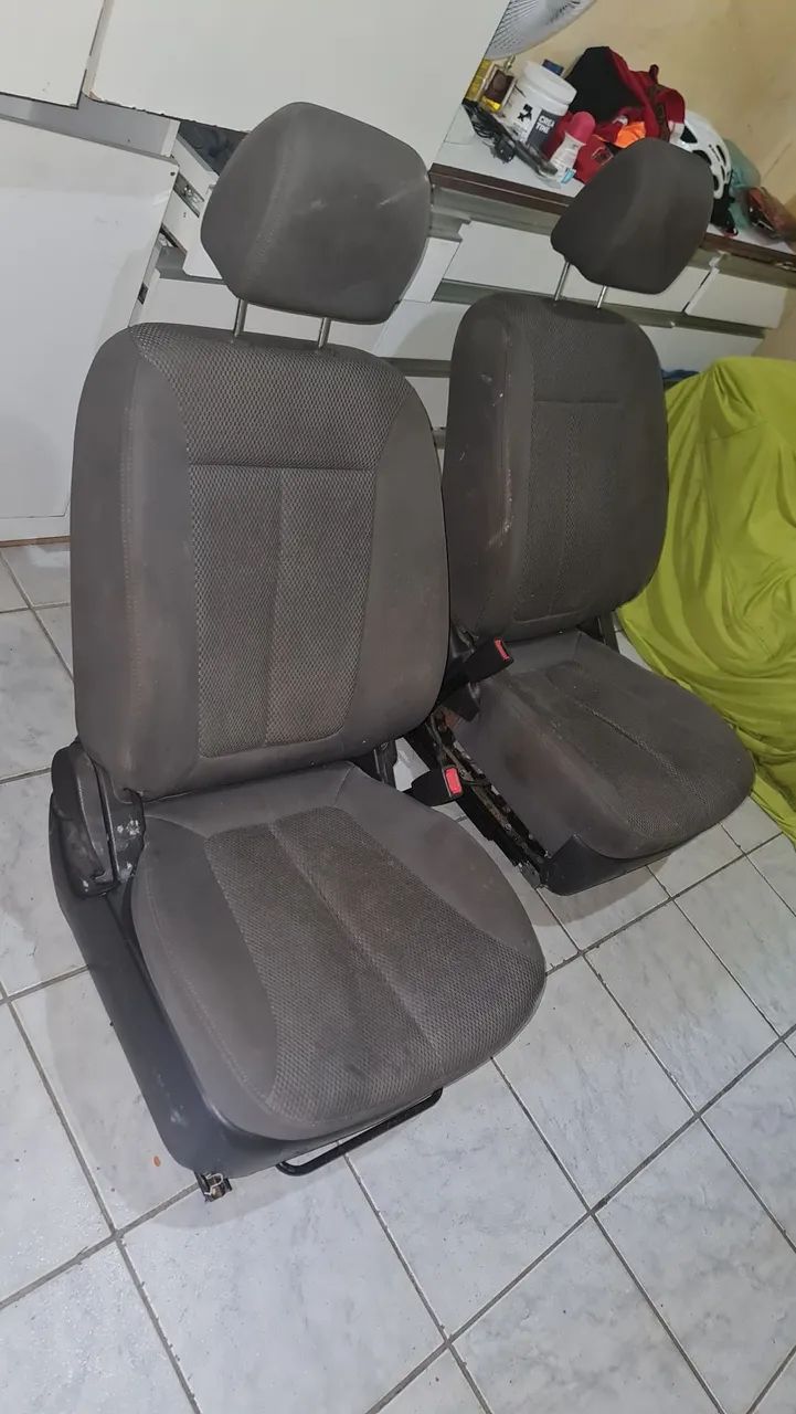 Banco dianteiro santa fé dar e vários carros só adaptar