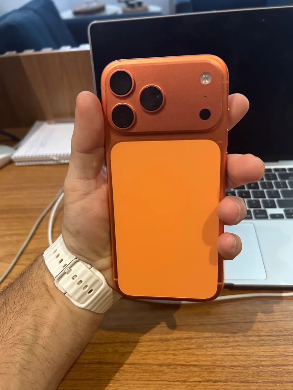 Iphone 17 pro max laranja 256  - Foto 4