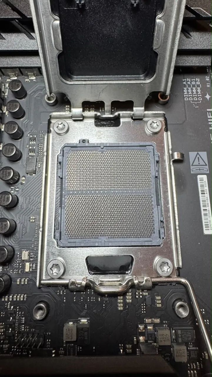 PLACA MÃE X870E-E ROG STRIX  - Foto 2