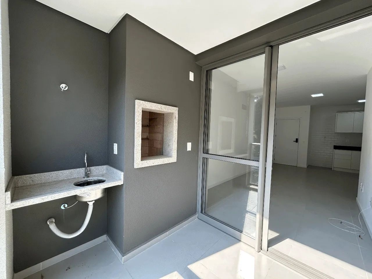 Apartamento de 2 dormitórios à venda no Cacupé - Foto 2